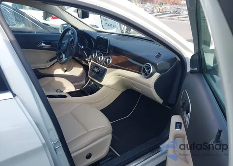 2015 Mercedes-Benz Gla 250 из США, поврежденный, VIN WDCTG4EB0FJ186369